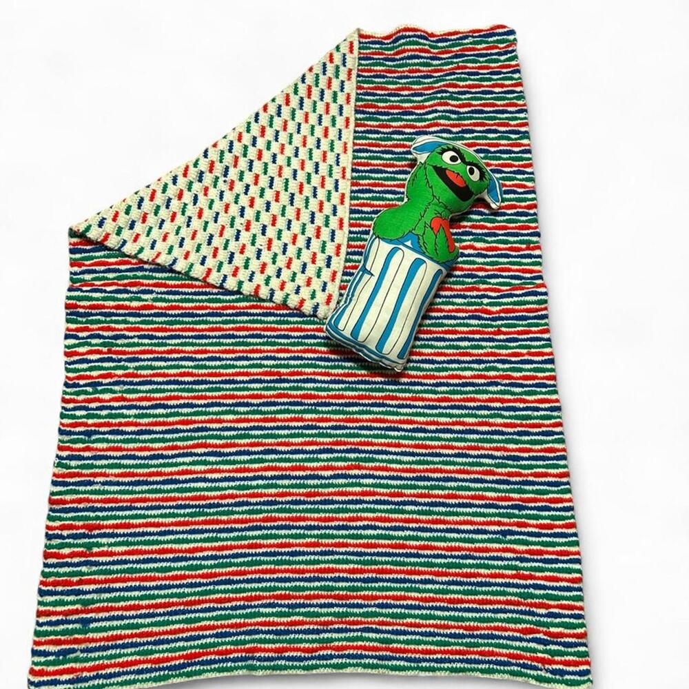 Handmade vintage 80s Oscar the Grouch sesame street crochet blanket & pillow